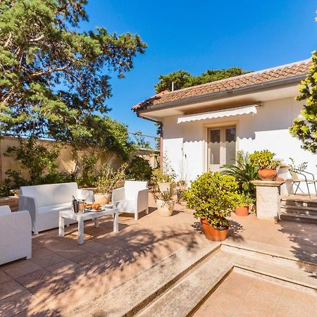 مبيت وإفطار ليتشي Garden View Near The Sea المظهر الخارجي الصورة
